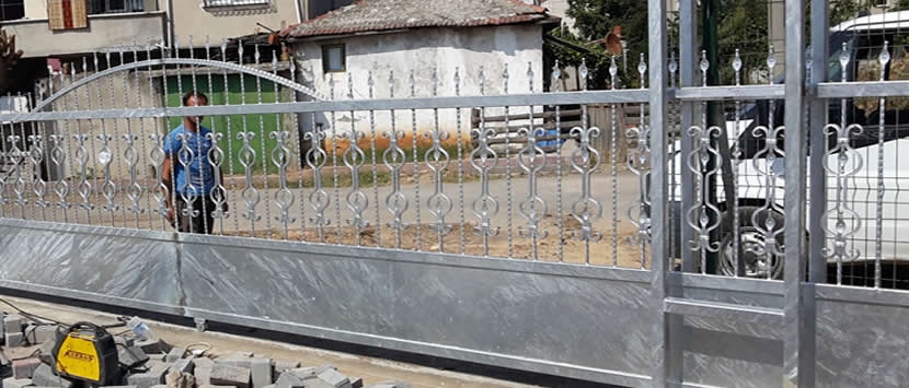 Ferforje Sürgülü Kapı